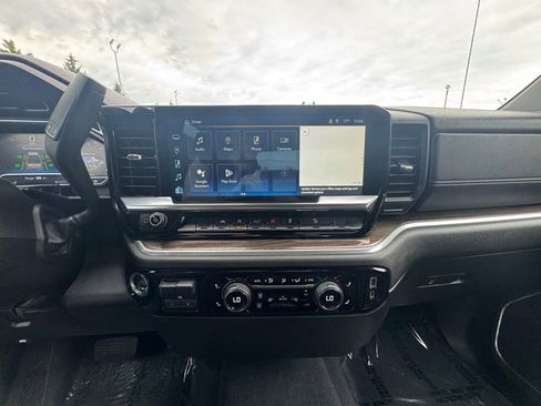 Used 2023 Chevrolet Silverado 1500 RST AWD/4WD image 33