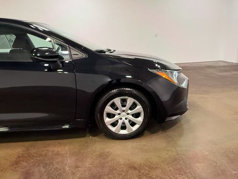 Used 2024 Toyota Corolla LE FWD image 32