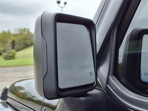 Used 2021 Jeep Wrangler Unlimited Sahara image 34