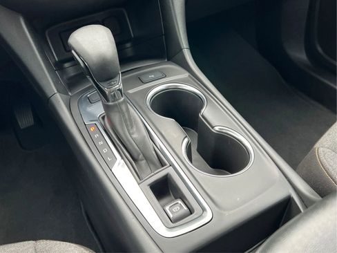 Used 2024 Chevrolet Equinox LT image 18