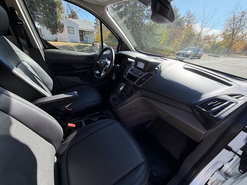 Used 2022 Ford Transit Connect XL image 14