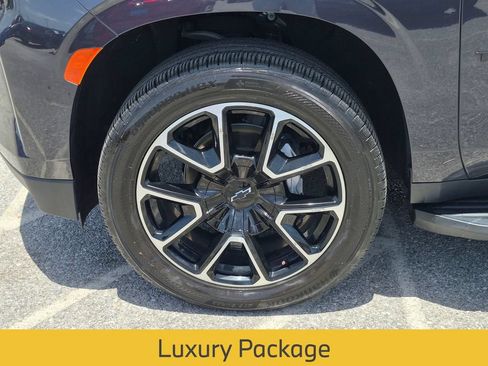 Used 2024 Chevrolet Tahoe RST w/ Luxury Package RWD image 12