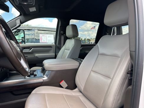 Used 2024 GMC Sierra 2500 SLT w/ SLT Premium Package AWD/4WD image 8