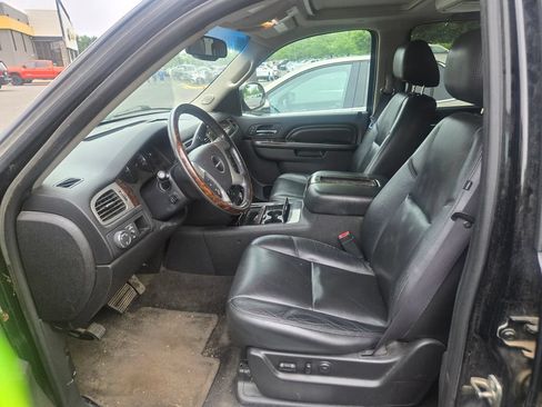 Used 2011 GMC Yukon Denali AWD/4WD image 8