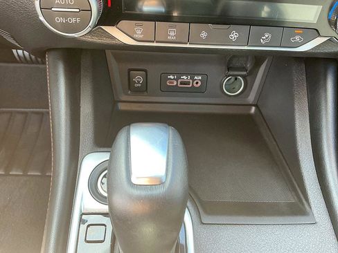 Certified 2024 Nissan Sentra SR w/ SR Premium Package image 20