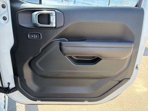 Used 2018 Jeep Wrangler Unlimited Sport S AWD/4WD image 22