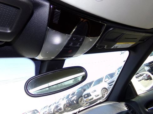 Used 2011 Mercedes-Benz SLK 300 image 49