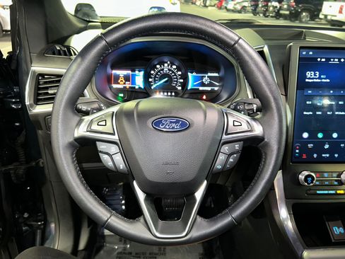 Used 2024 Ford Edge Titanium w/ Titanium Elite Package image 12