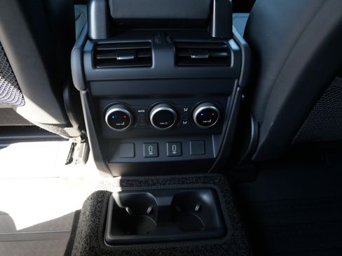 New 2026 Land Rover Defender 130 X-Dynamic SE AWD/4WD image 8