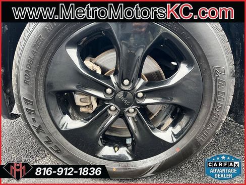 Used 2019 Jeep Compass Latitude FWD image 12