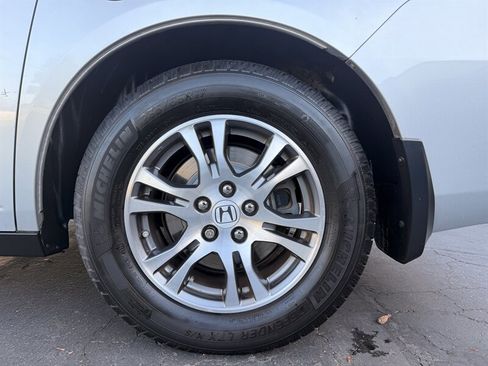 Used 2011 Honda Odyssey EX image 16