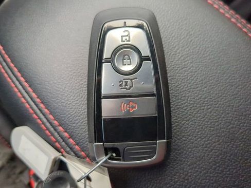 Used 2025 Ford Escape ST-Line w/ Equipment Group 301A image 31