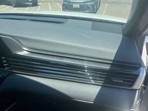 Used 2025 Toyota Camry SE FWD image 35