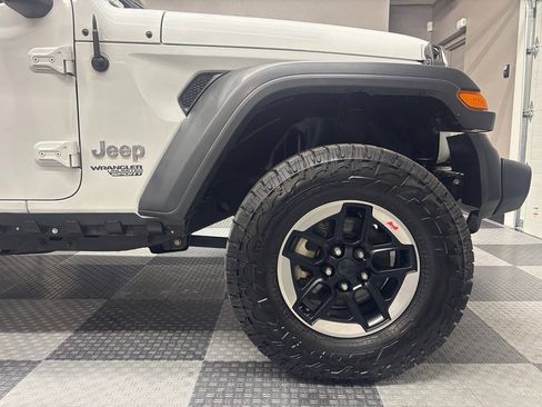 Used 2018 Jeep Wrangler Unlimited Sport S AWD/4WD image 5