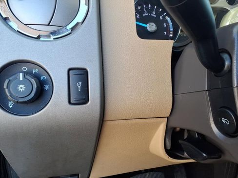Used 2014 Ford F250 Lariat w/ Chrome Package image 12