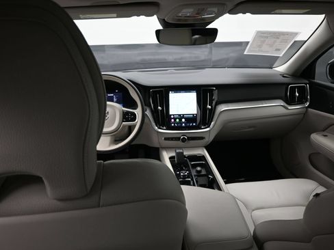 Certified 2024 Volvo S60 B5 Plus FWD image 15