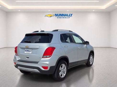 Used 2017 Chevrolet Trax LT FWD image 5