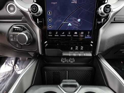 New 2026 RAM 1500 Big Horn AWD/4WD image 19