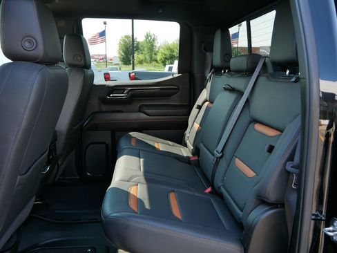 Certified 2022 GMC Sierra 1500 AT4 w/ AT4 Premium Package AWD/4WD image 21