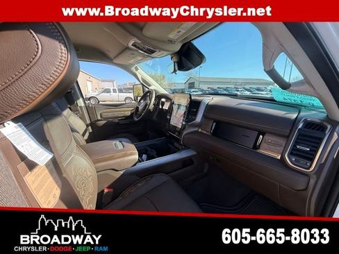New 2026 RAM 2500 Limited AWD/4WD image 11