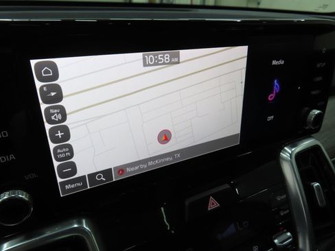 Used 2023 Kia Sorento SX Prestige image 18