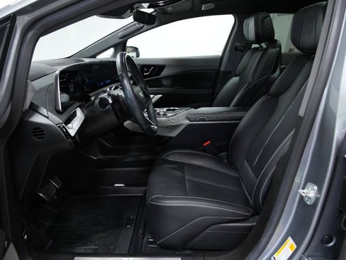 Used 2025 Cadillac Optiq Sport 2 w/ LPO, Floor Liner Package AWD/4WD image 47