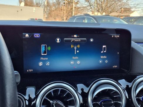 Used 2025 Mercedes-Benz GLA 250 4MATIC image 10