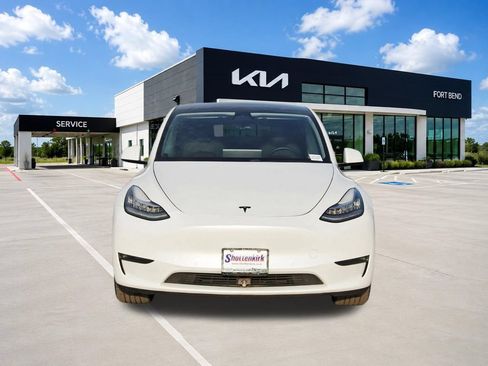 Used 2020 Tesla Model Y Long Range AWD/4WD image 2