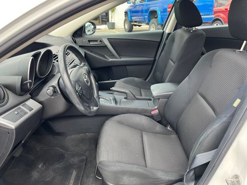 Used 2012 MAZDA MAZDA3 i Touring FWD image 9