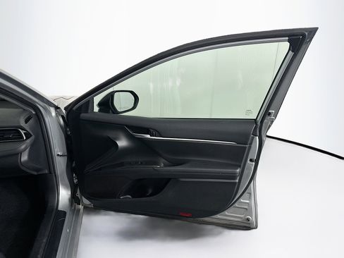 Used 2023 Toyota Camry LE image 29