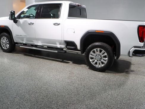 Used 2023 GMC Sierra 2500 Denali w/ Denali Ultimate Package image 10