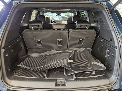 New 2026 GMC Acadia Denali Ultimate w/ LPO, Floor Liner Package image 10