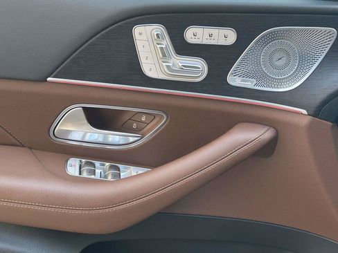Certified 2025 Mercedes-Benz GLE 450e 4MATIC image 17