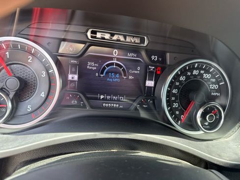 Used 2021 RAM 2500 Laramie AWD/4WD image 2