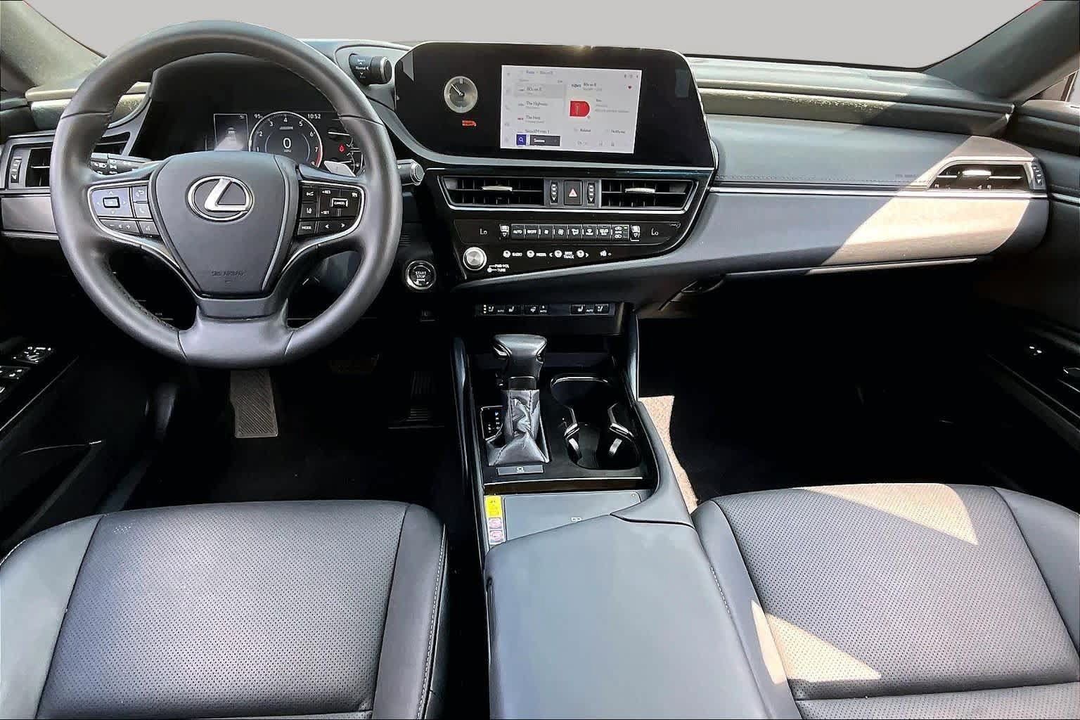 Used 2024 Lexus ES 350 w/ Premium Package FWD image 13