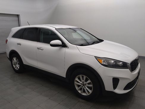 Used 2020 Kia Sorento LX FWD image 11