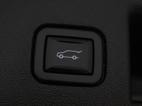 Certified 2022 Chevrolet Equinox LT image 38