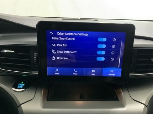 Used 2021 Ford Explorer XLT w/ Equipment Group 202A AWD/4WD image 32