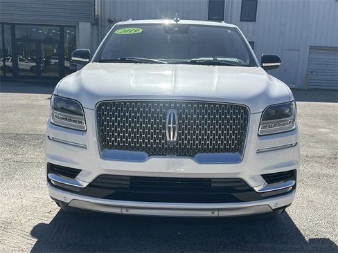 Used 2019 Lincoln Navigator Select w/ Technology Package image 3