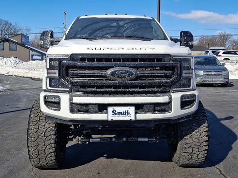 Used 2021 Ford F250 Lariat image 2