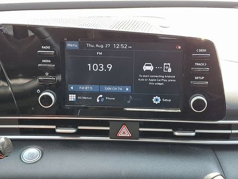 Used 2021 Hyundai Elantra SEL w/ Convenience + Premium Package FWD image 18