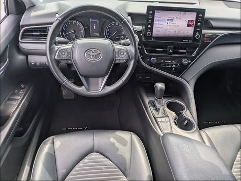 Used 2022 Toyota Camry SE w/ Audio Upgrade Package FWD image 18