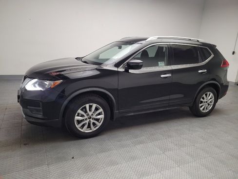 Used 2019 Nissan Rogue SV FWD image 2