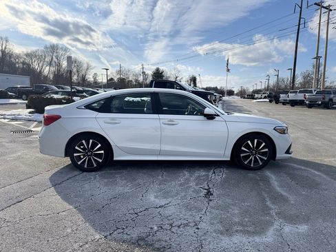 Used 2023 Honda Civic EX image 8