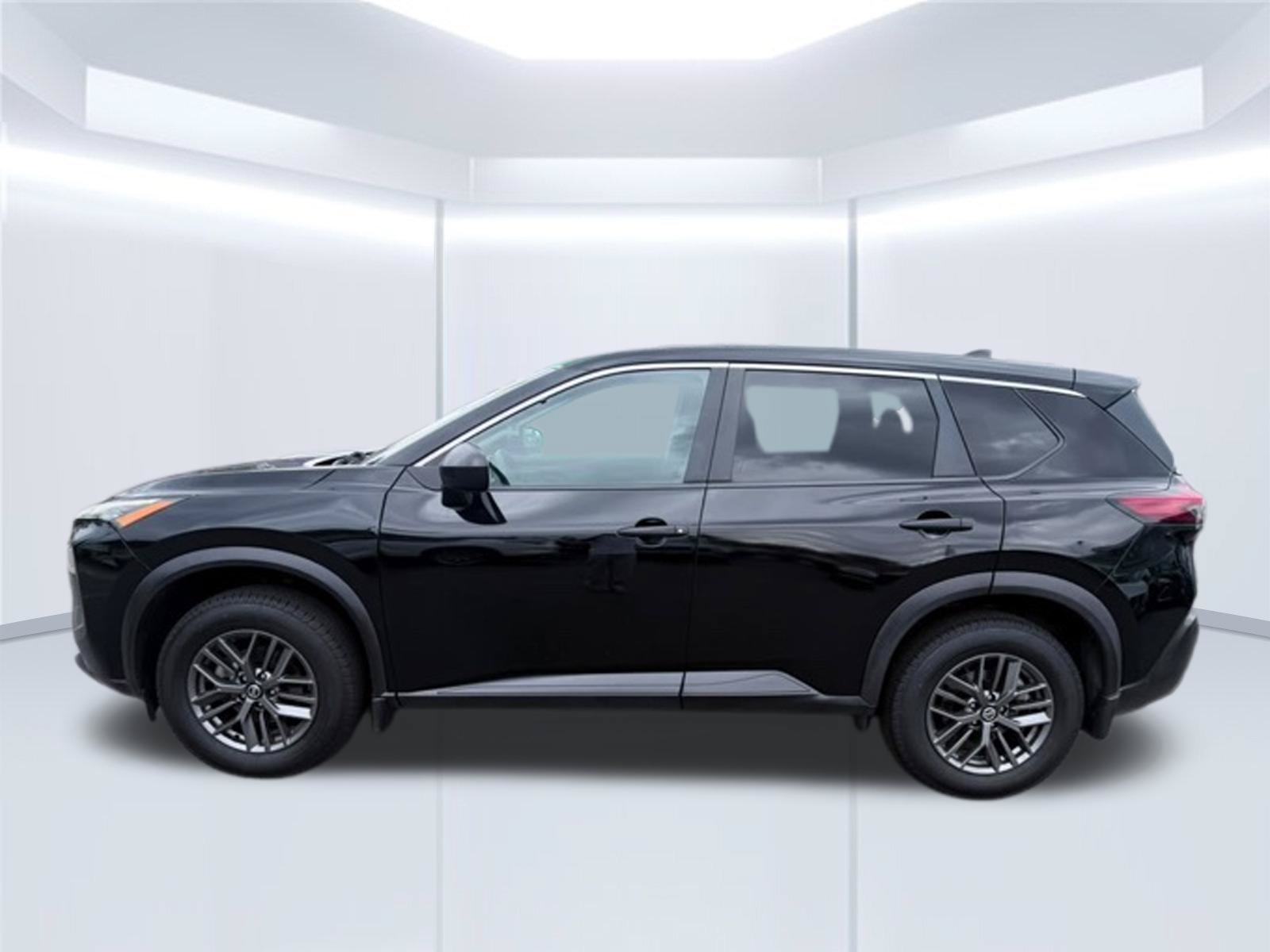 Used 2021 Nissan Rogue S AWD/4WD image 9