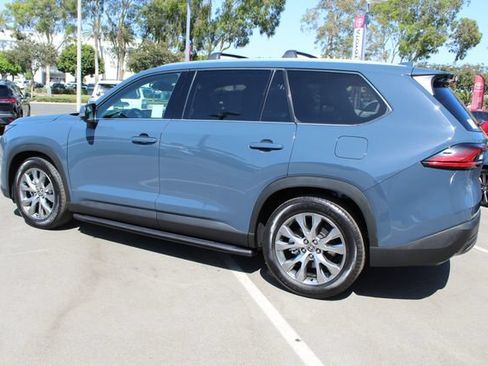Certified 2025 Toyota Grand Highlander FWD image 7