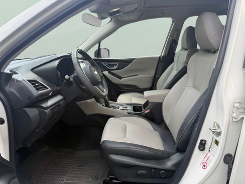 Used 2019 Subaru Forester Limited AWD/4WD image 9