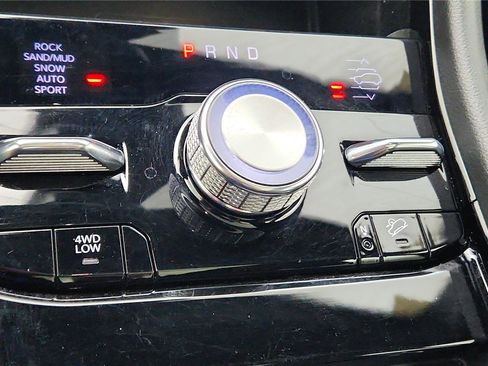 Used 2022 Jeep Grand Cherokee Overland w/ Luxury Tech Group IV image 42