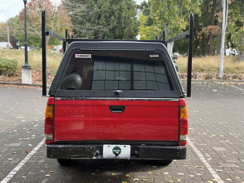 Used 1997 Nissan Pickup 2WD King Cab image 4
