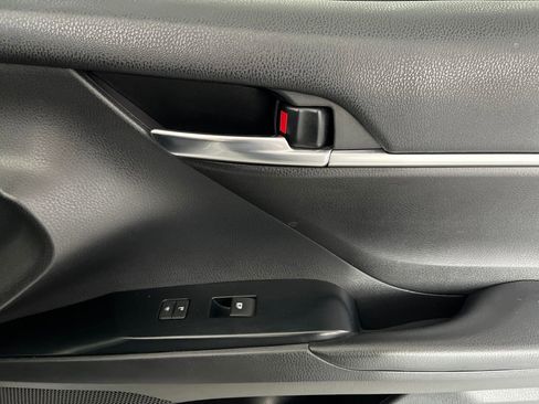 Used 2020 Toyota Camry SE FWD image 53